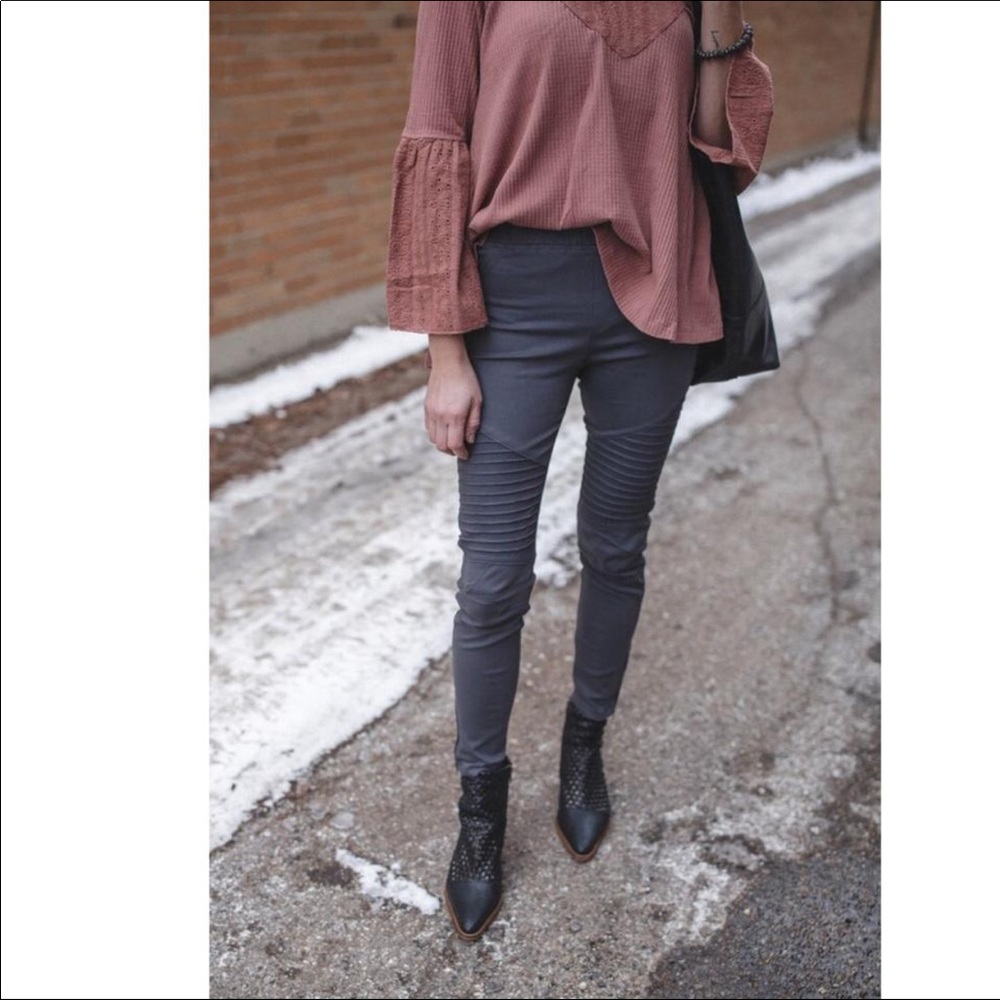 ✨RESTOCKED✨Charcoal grey Motto skinny jeggings - Picture 5 of 7